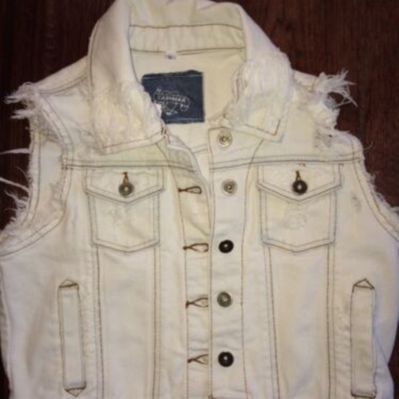 Meet your Posher, Stephanie - Picture 7 of 8